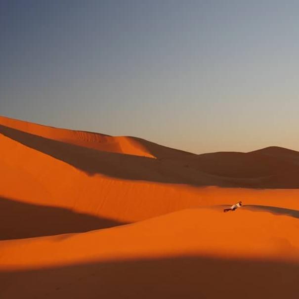 featured photo of our 3 days tour from Fes to Marrakech and it's about the dunes of Erg Chebbi