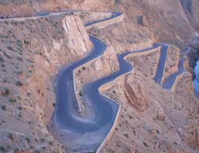 the curves of tissdrine, we will visit them during our 4 days desert tour from Marrakech to Merzouga Sahara